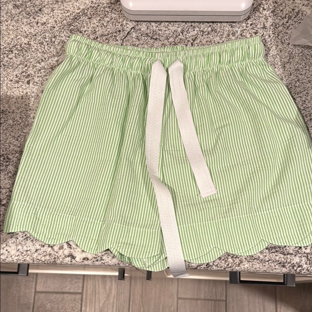 Ellie High Waist Green and White Shorts